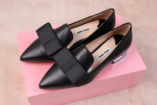 MIUMIU Shallow mouth flat shoes Women--006